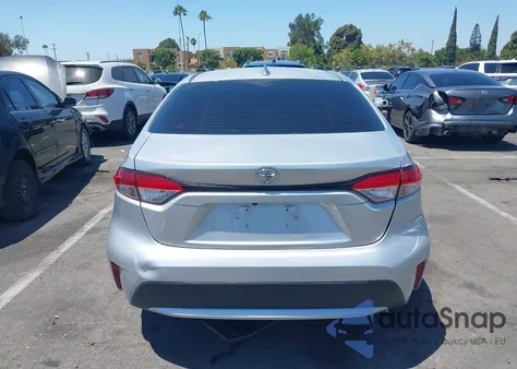 2020 Toyota Corolla Le z USA, uszkodzony, nr VIN JTDEPRAE1LJ051246